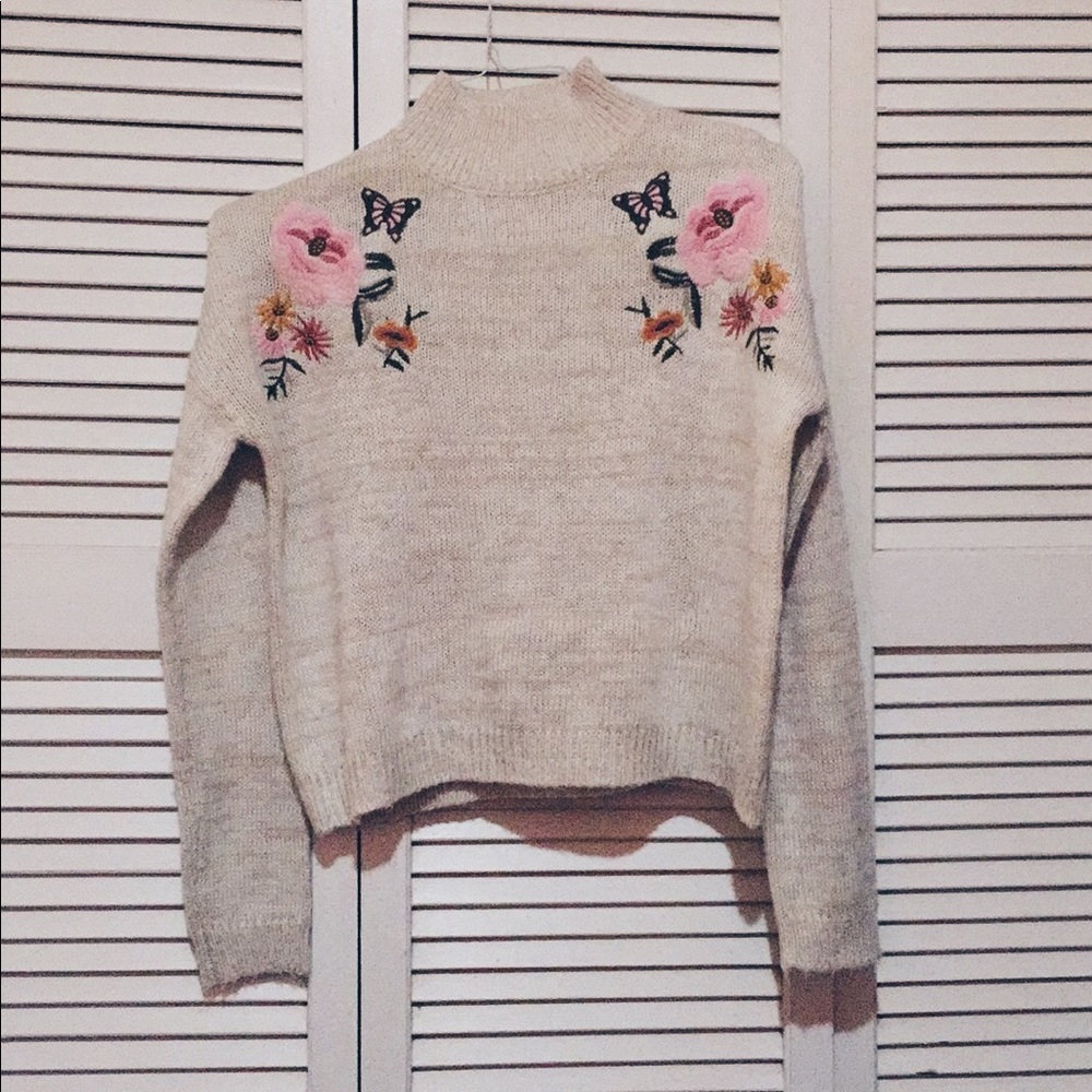 Cloudchaser Beige Sweater with Floral Decals